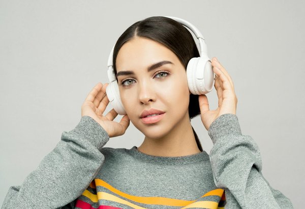 Welche nachhaltigen Materialien eignen sich für die Inneneinrichtung?